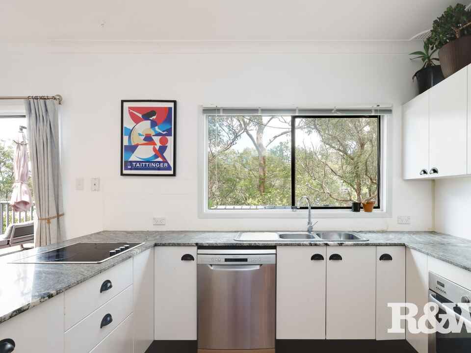 101 The Broadwaters Tascott