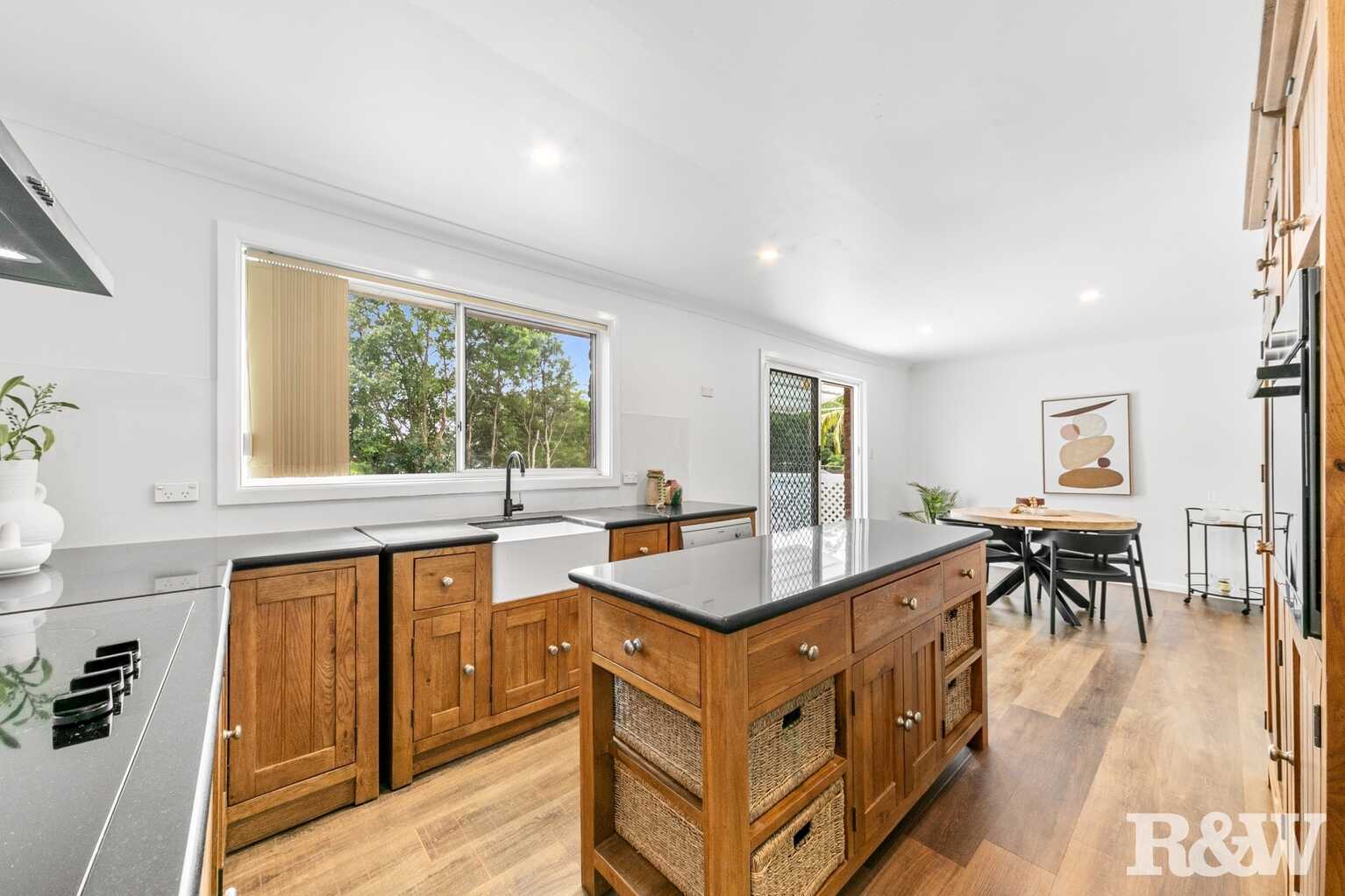 52 Wendy Drive Point Clare 52 Wendy Drive Point Clare