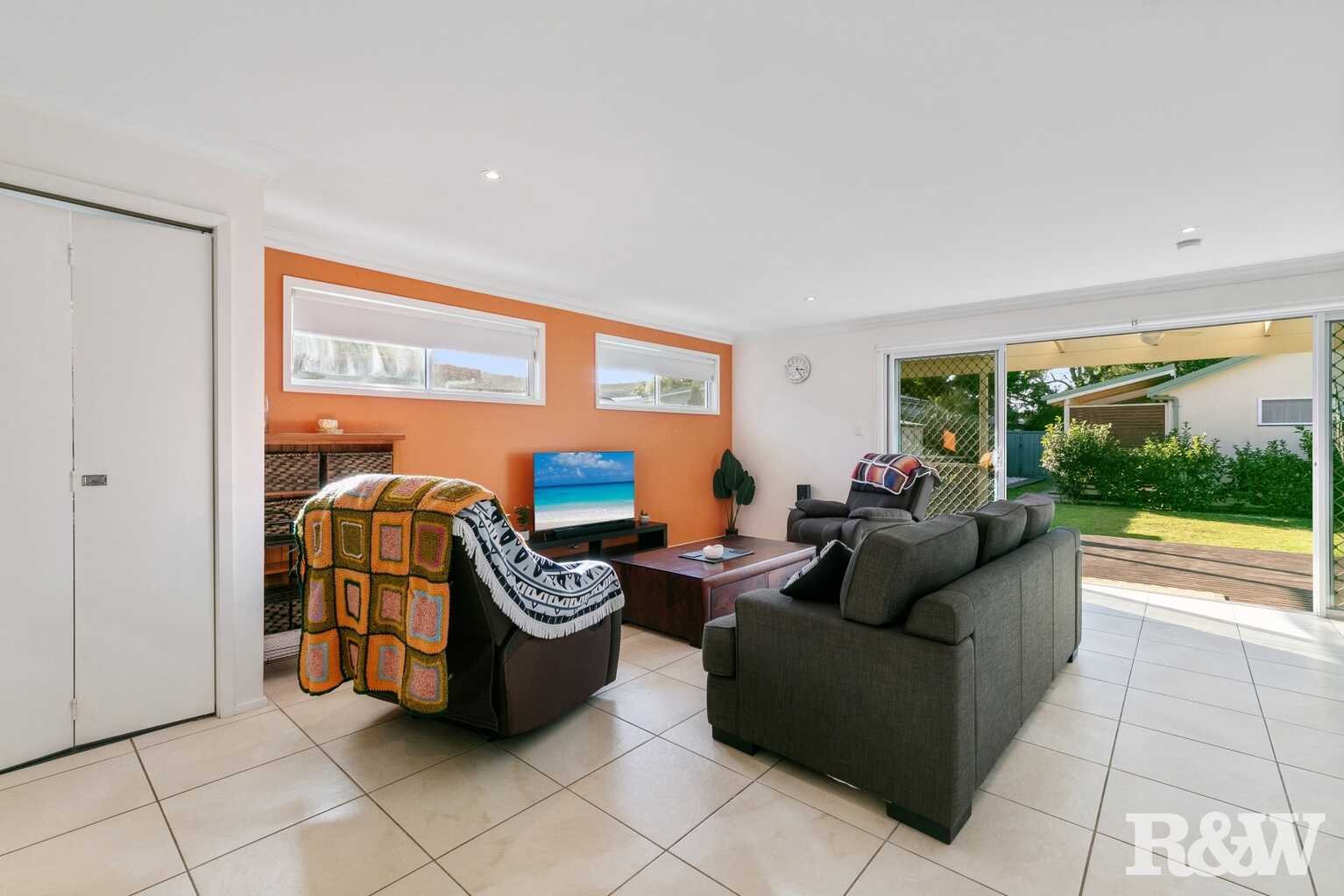 73 Hobart Avenue Umina Beach 73 Hobart Avenue Umina Beach