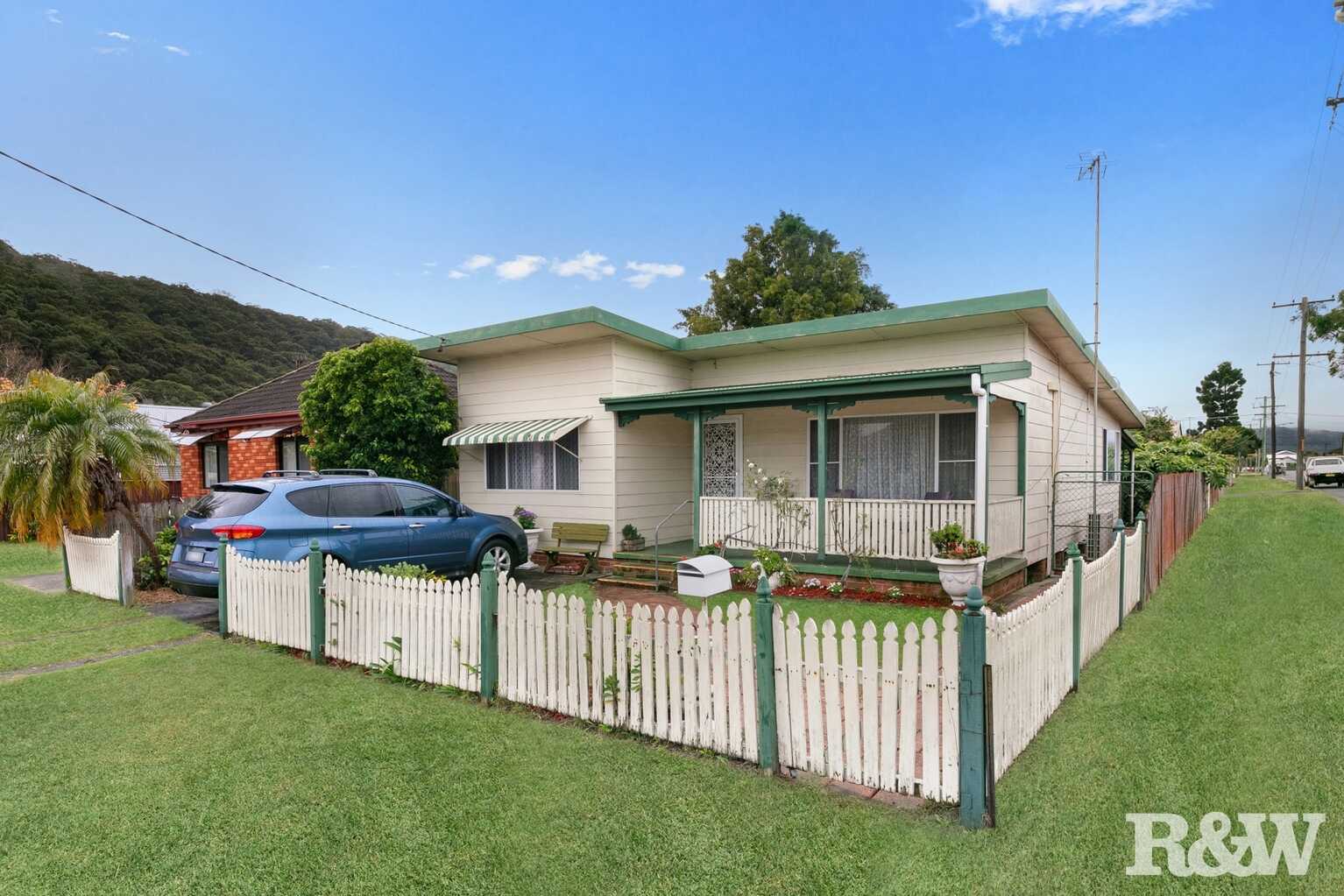 28 Coolabah Street Ettalong Beach 28 Coolabah Street Ettalong Beach