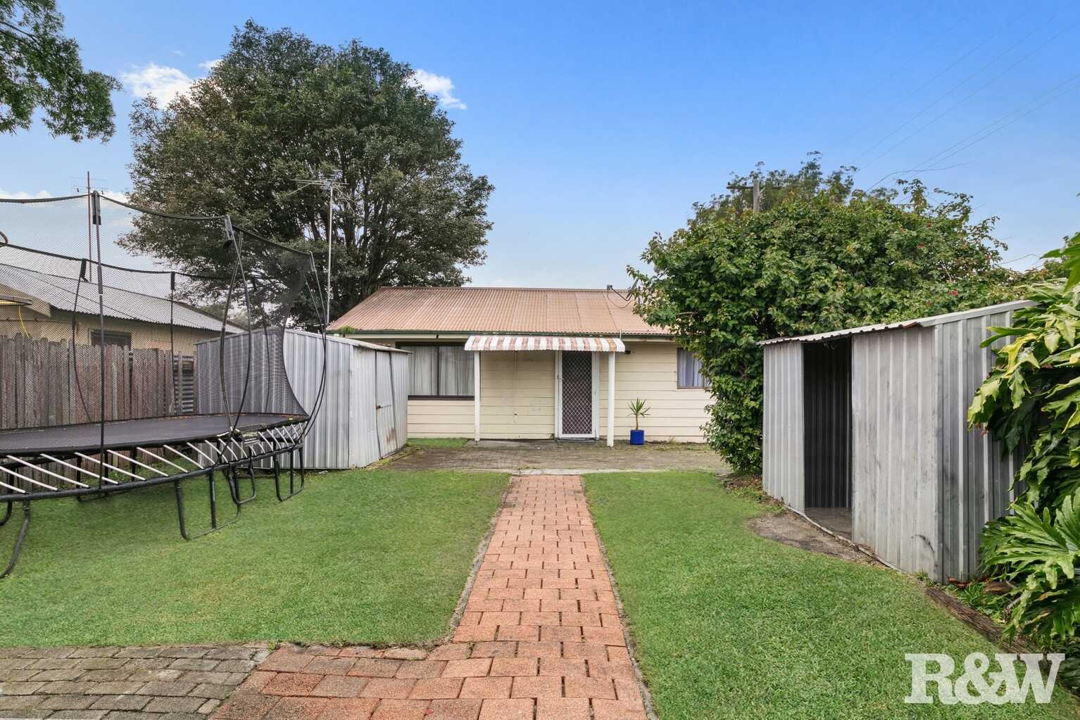 28 Coolabah Street Ettalong Beach 28 Coolabah Street Ettalong Beach