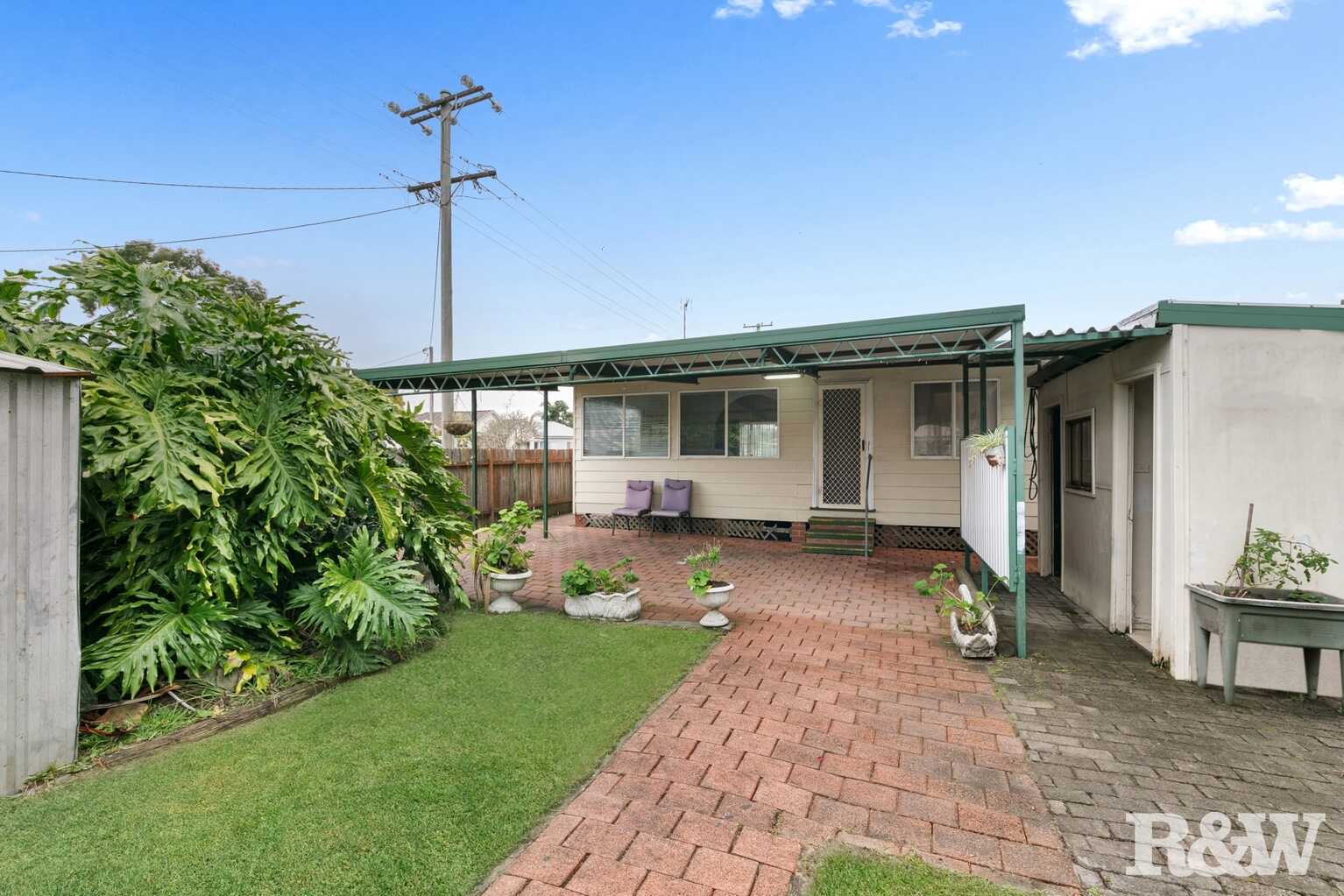 28 Coolabah Street Ettalong Beach 28 Coolabah Street Ettalong Beach