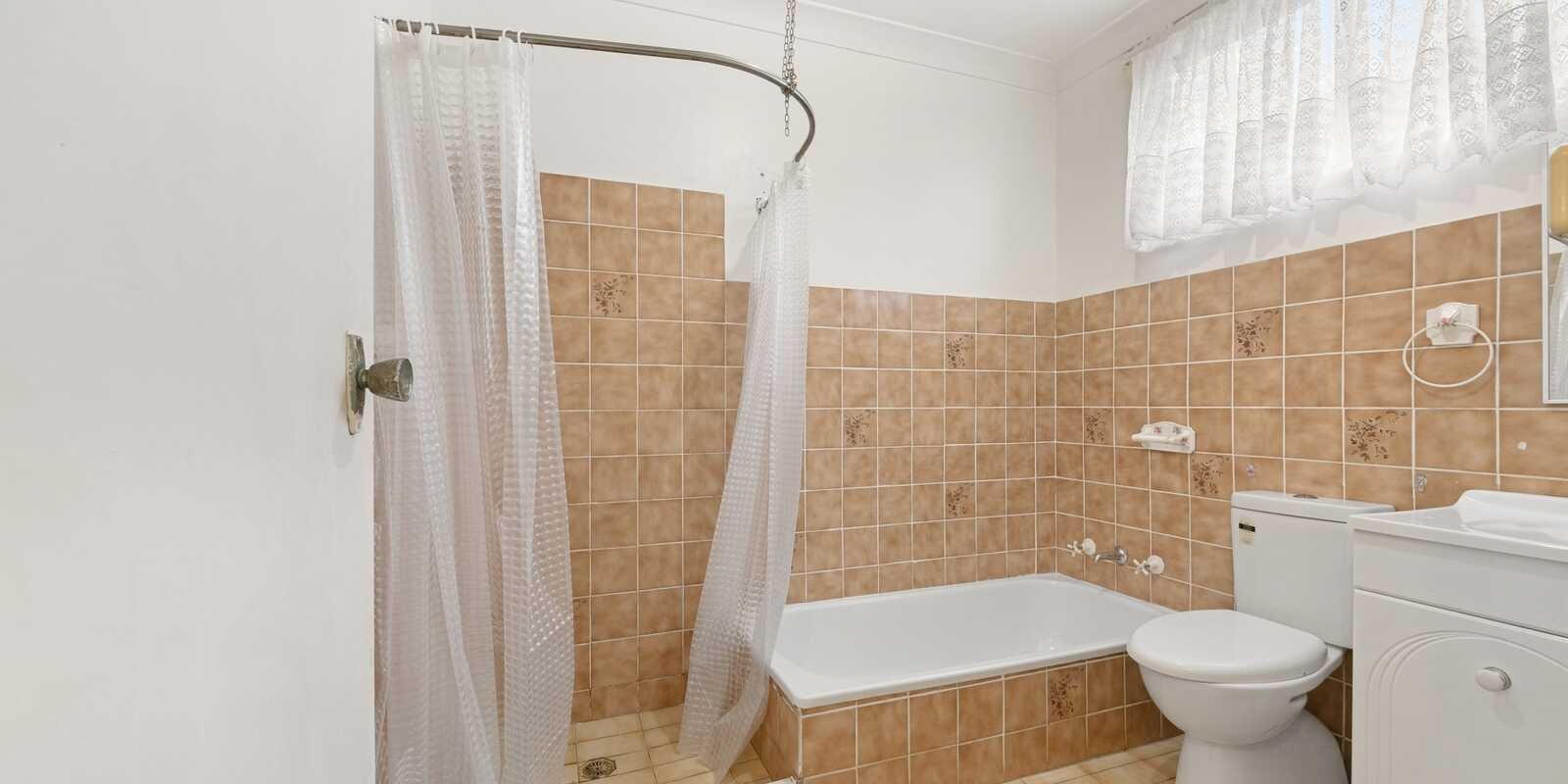 28 Coolabah Street Ettalong Beach 28 Coolabah Street Ettalong Beach