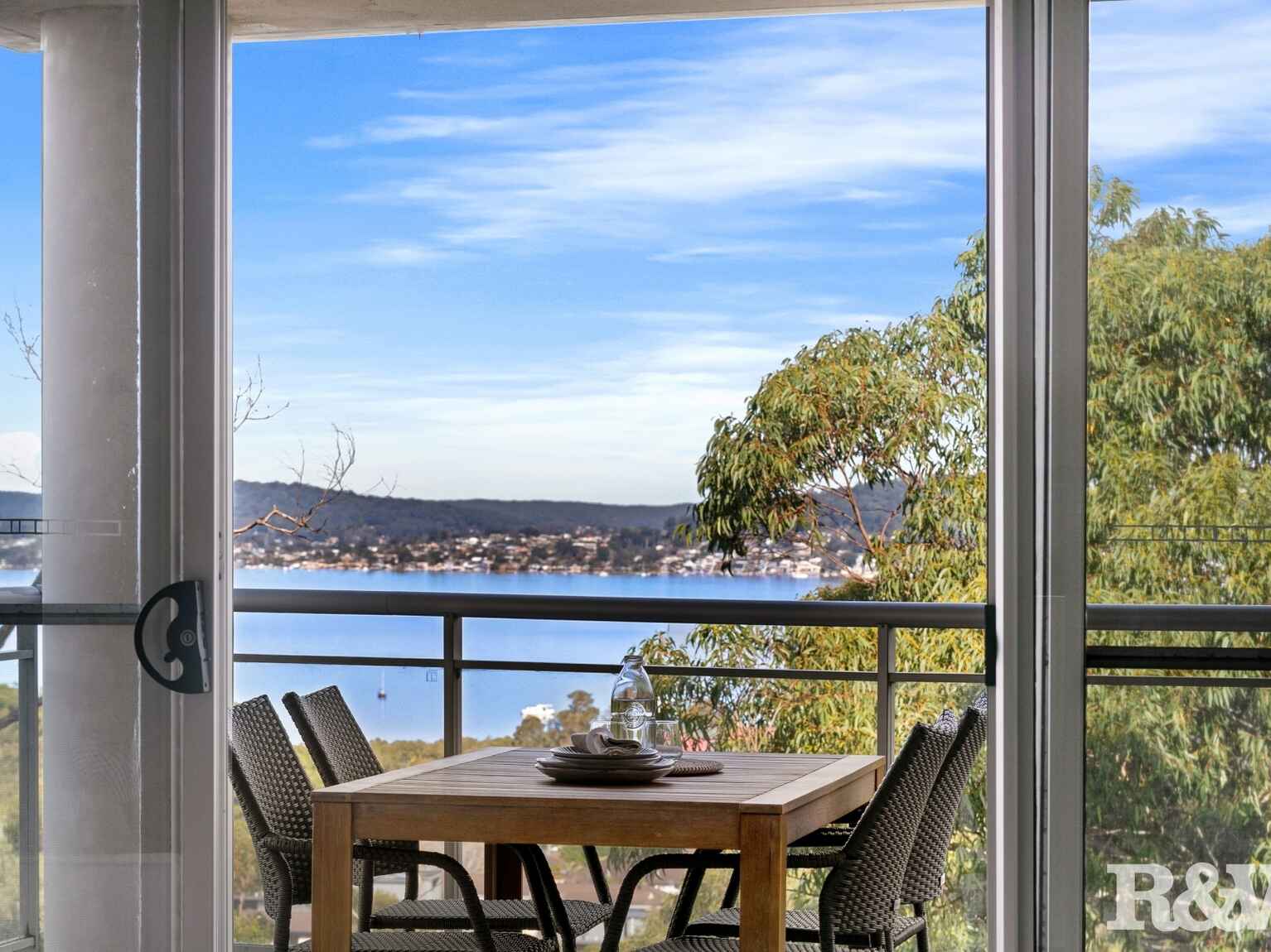 152/80 John Whiteway Drive Gosford