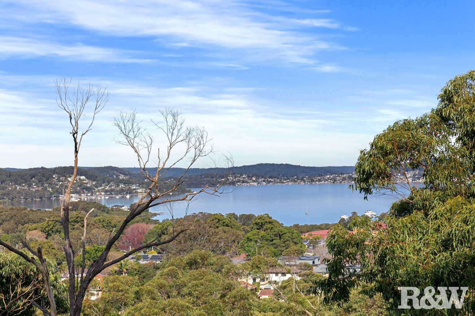 152/80 John Whiteway Drive Gosford 152/80 John Whiteway Drive Gosford