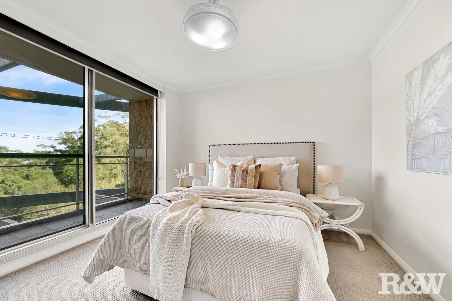 152/80 John Whiteway Drive Gosford 152/80 John Whiteway Drive Gosford
