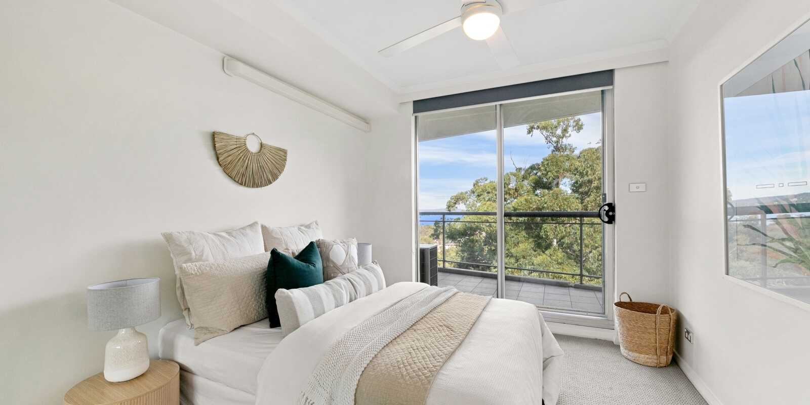 152/80 John Whiteway Drive Gosford 152/80 John Whiteway Drive Gosford