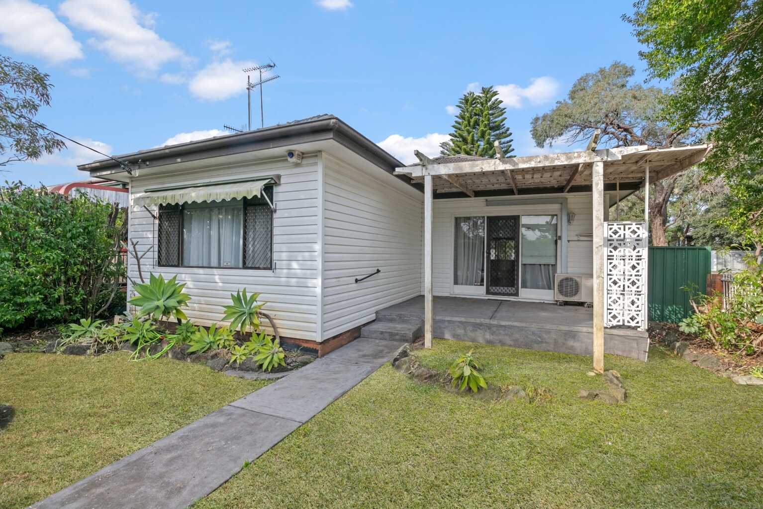 34 Lone Pine Avenue Umina Beach 34 Lone Pine Avenue Umina Beach