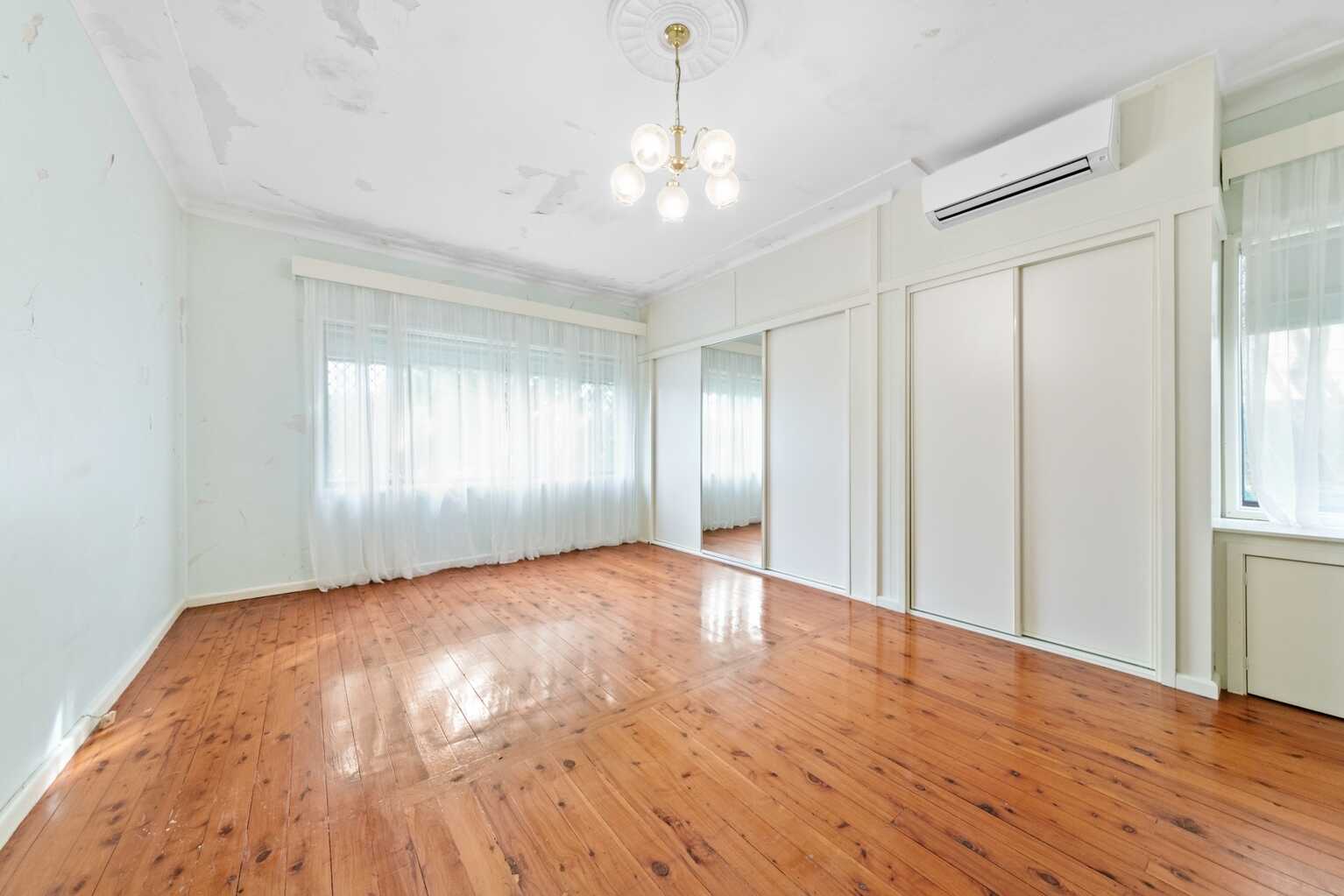34 Lone Pine Avenue Umina Beach 34 Lone Pine Avenue Umina Beach