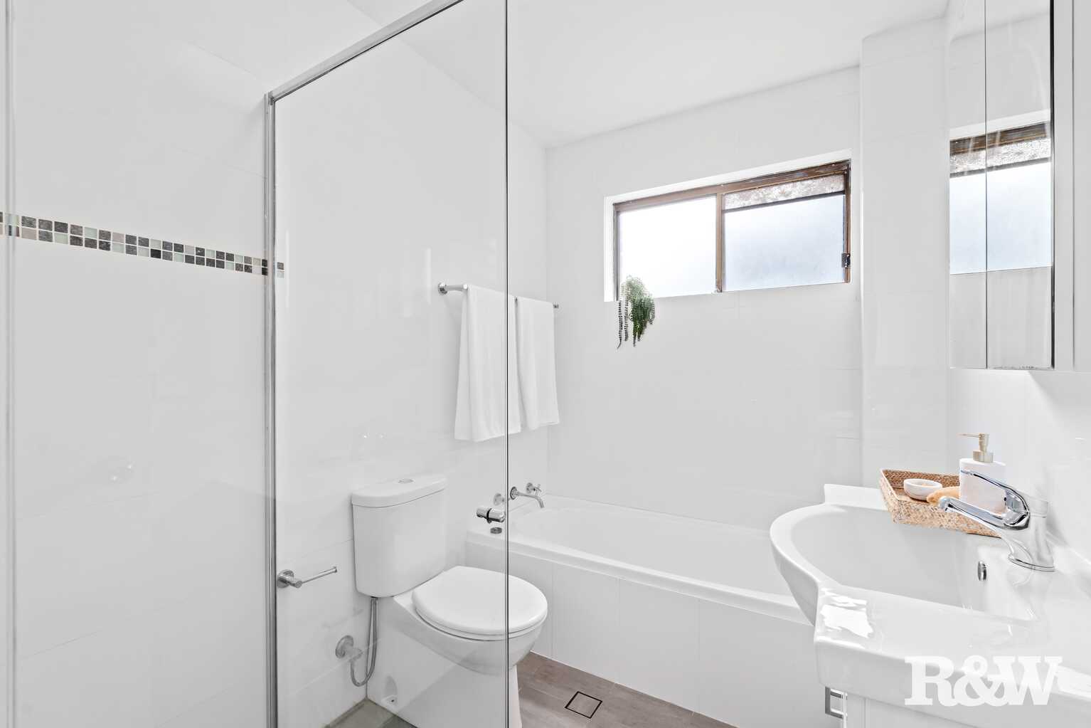 2/84-86 Henry Parry Drive Gosford