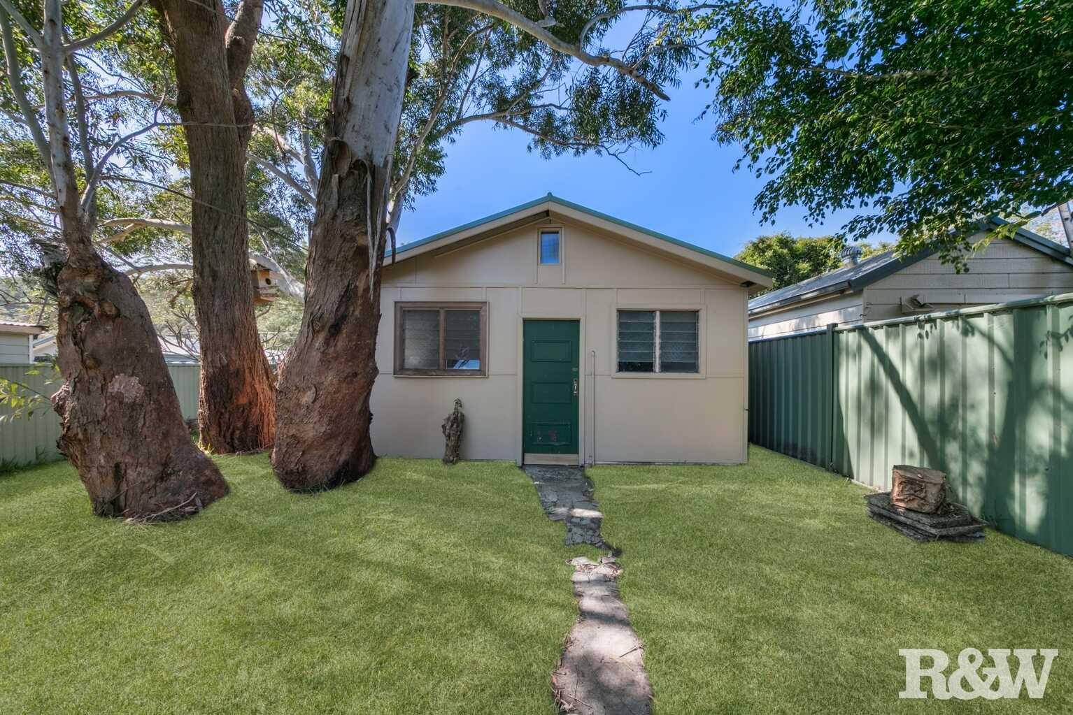 32 Collareen Street Ettalong Beach