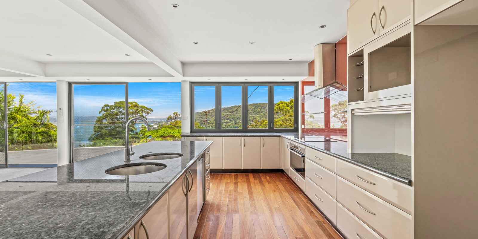 40 Sandstone Crescent Tascott 40 Sandstone Crescent Tascott