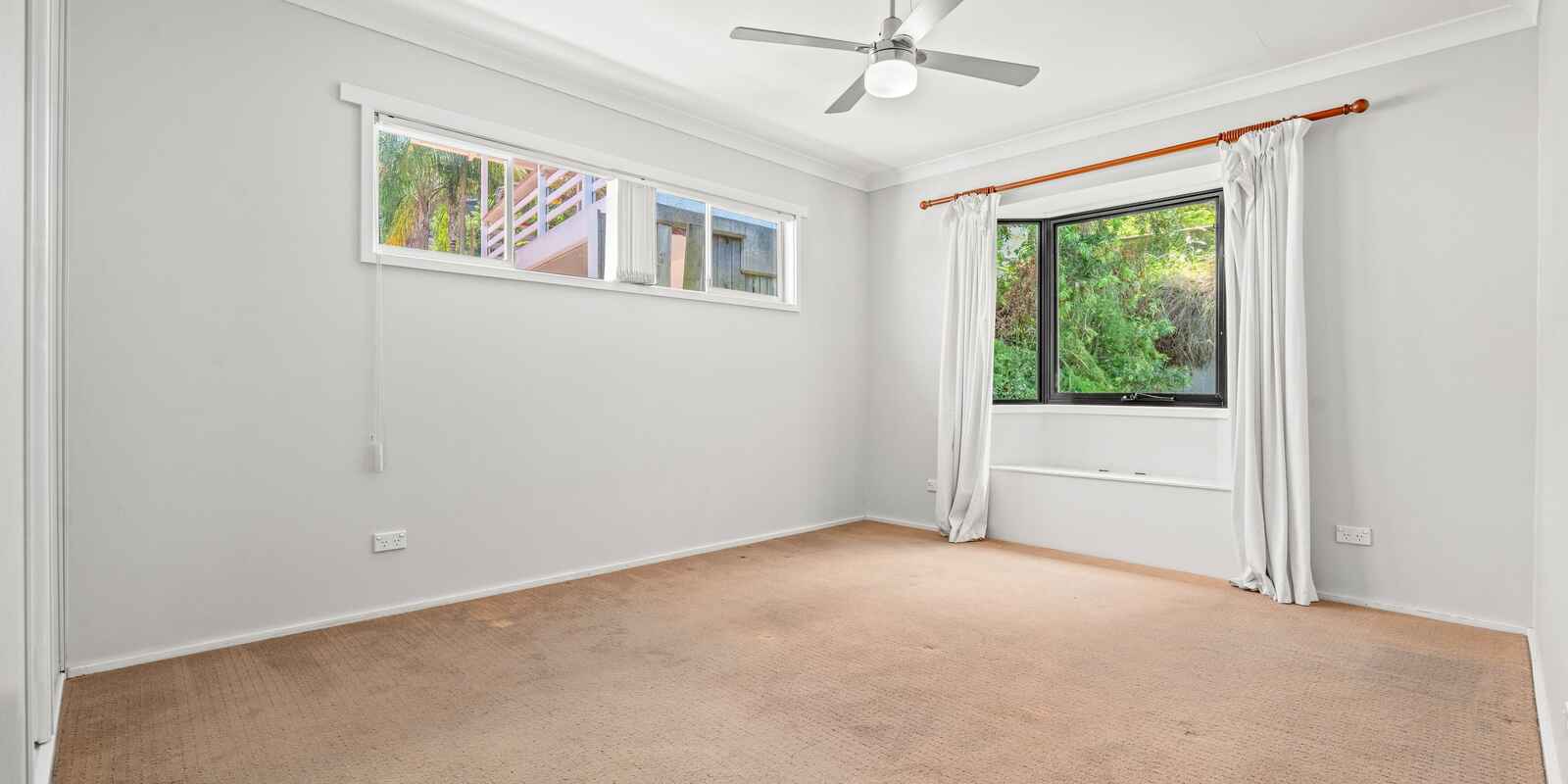 40 Sandstone Crescent Tascott 40 Sandstone Crescent Tascott