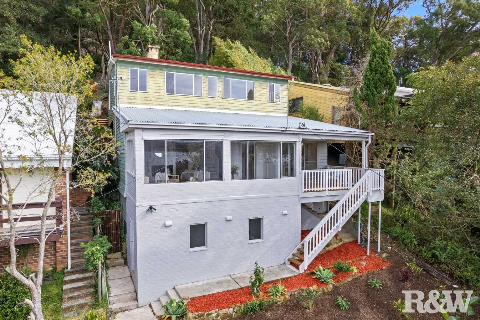 23 Hughes Street Point Clare 23 Hughes Street Point Clare