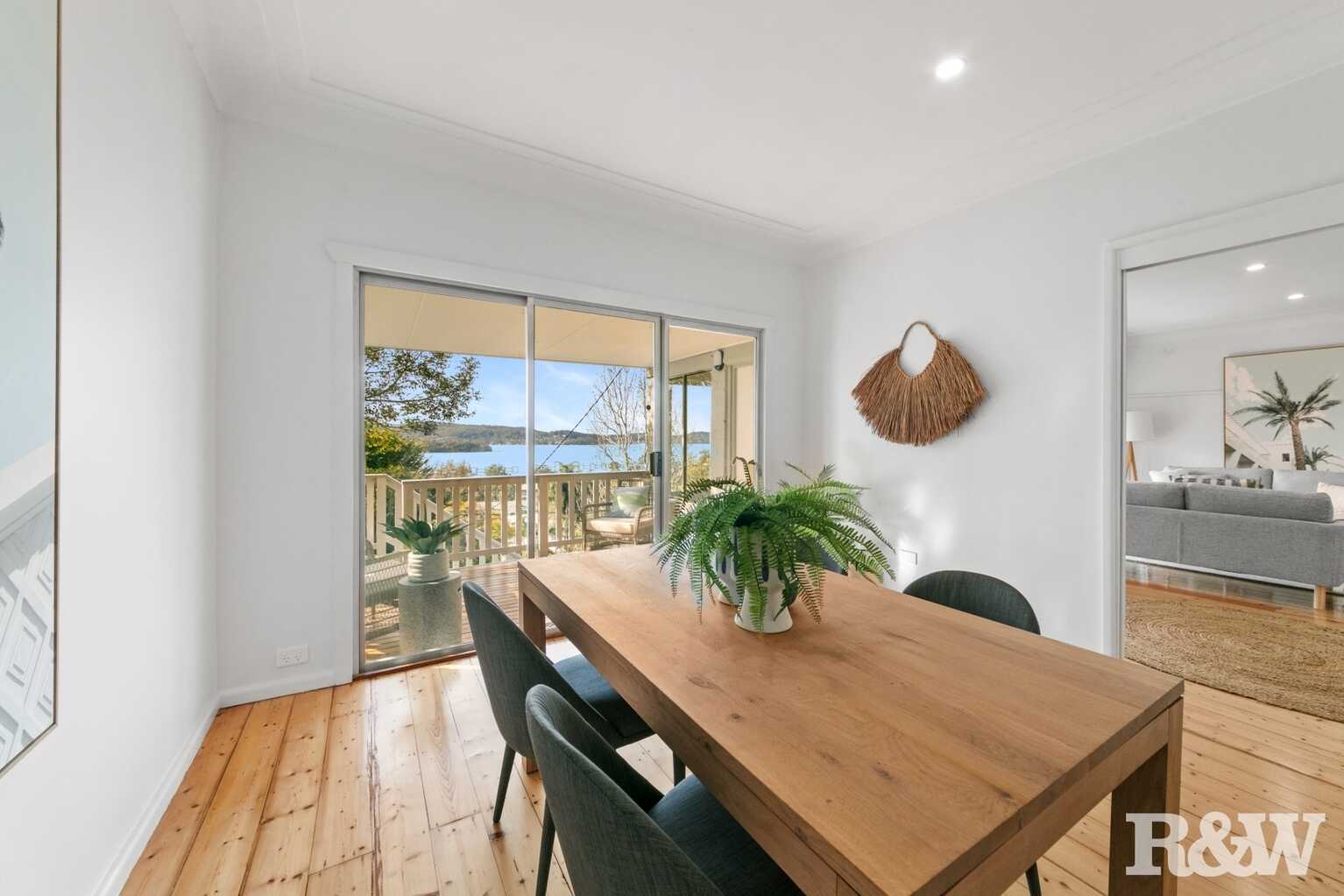 23 Hughes Street Point Clare 23 Hughes Street Point Clare