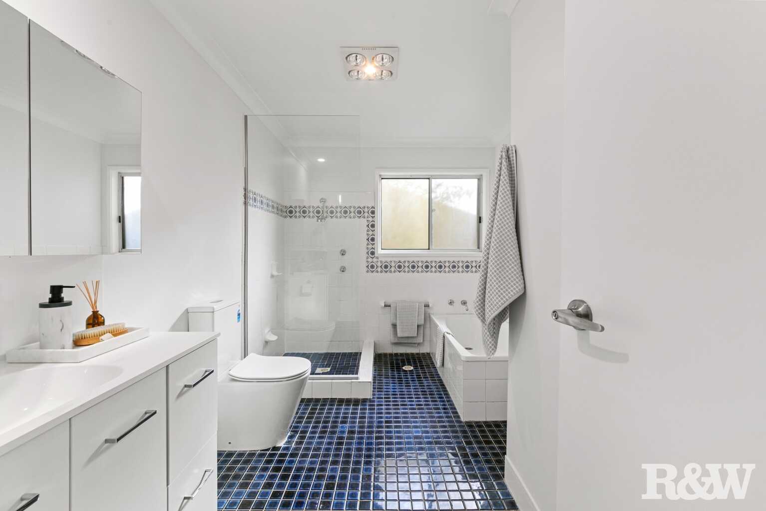 23 Hughes Street Point Clare 23 Hughes Street Point Clare