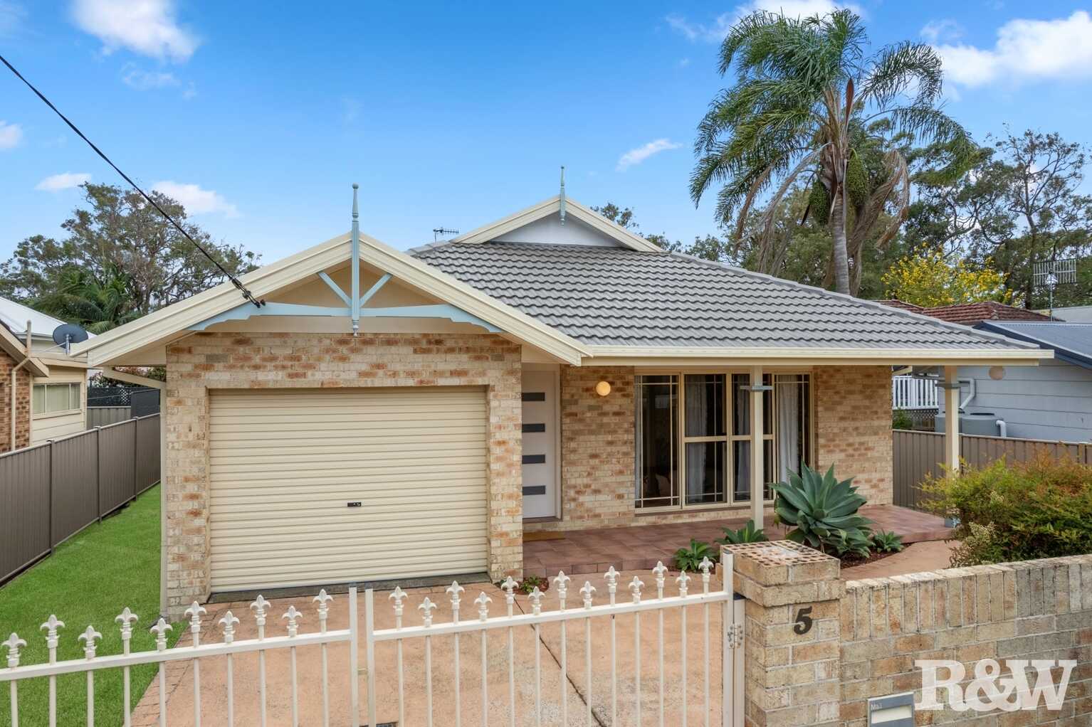 5 Cambridge Street Umina Beach