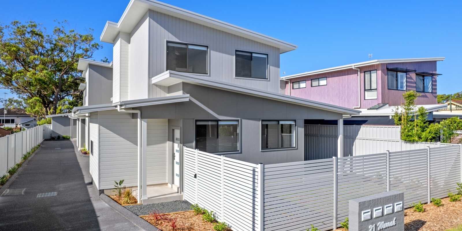 1/21 Warrah Street Ettalong Beach