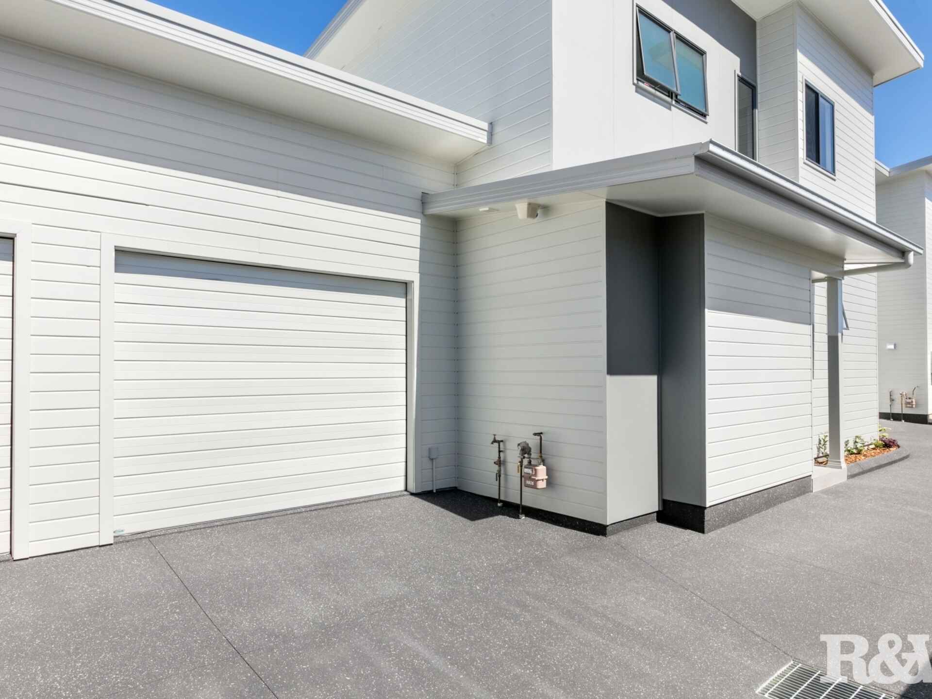 2/21 Warrah Street Ettalong Beach