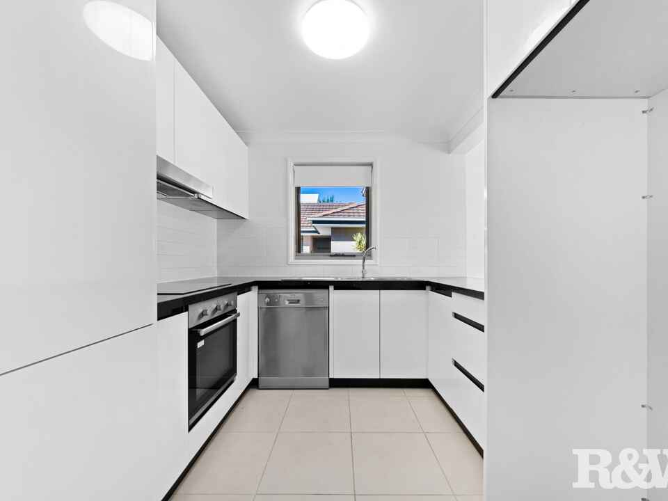 2/211 Burge Road Woy Woy