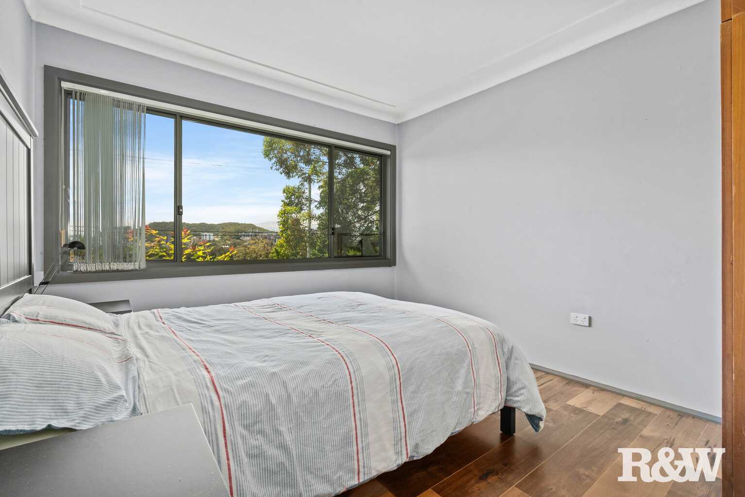 133 Brisbane Water Drive Point Clare