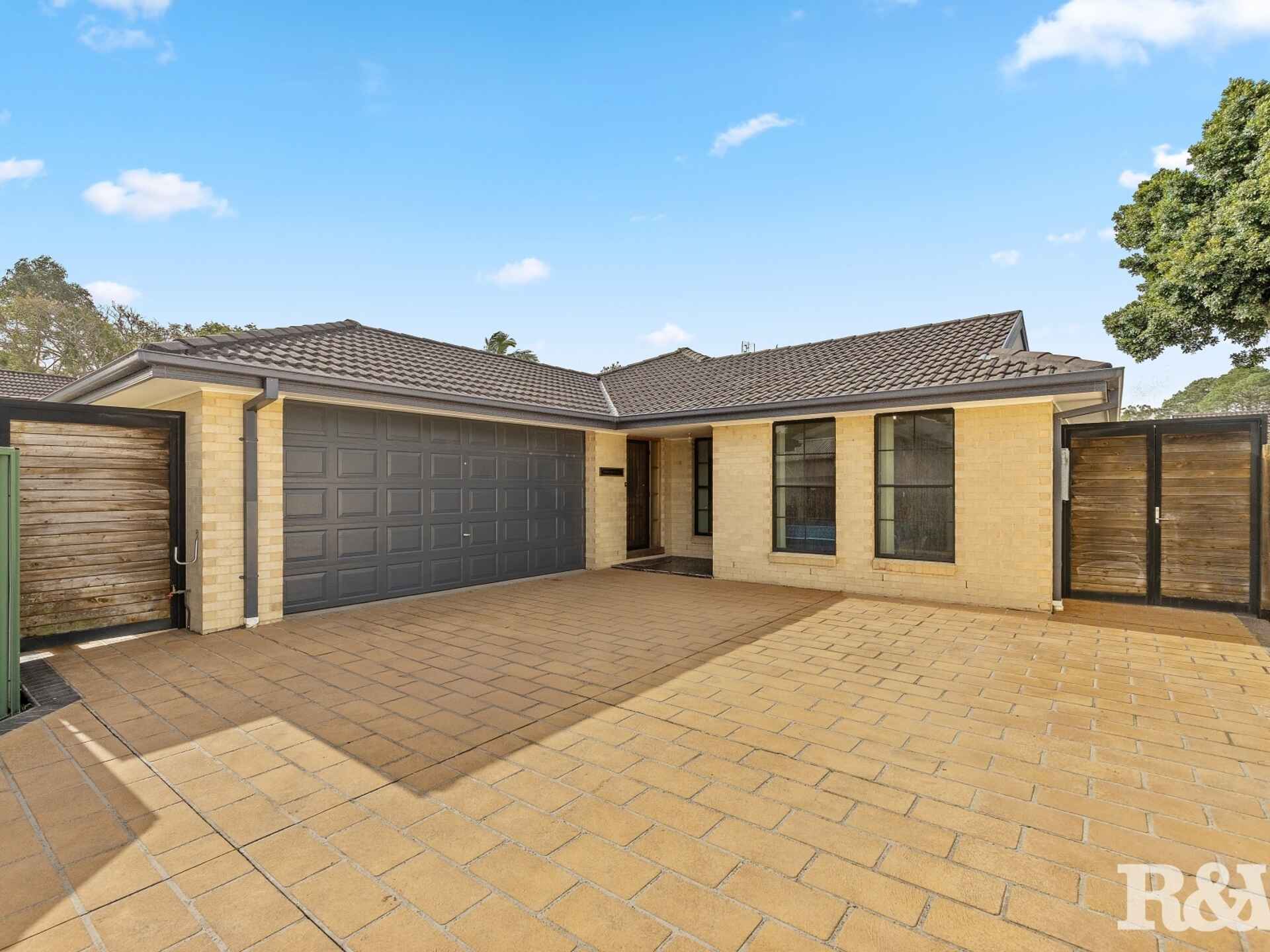 10a Angler St Woy Woy