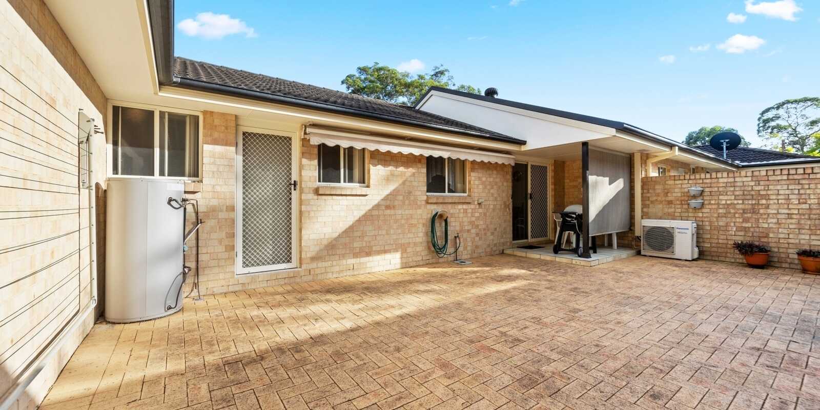 2/16 Warwick Street Blackwall 2/16 Warwick Street Blackwall