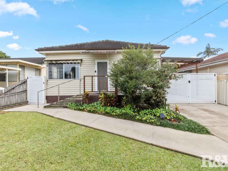 71 Karingi Street Ettalong Beach
