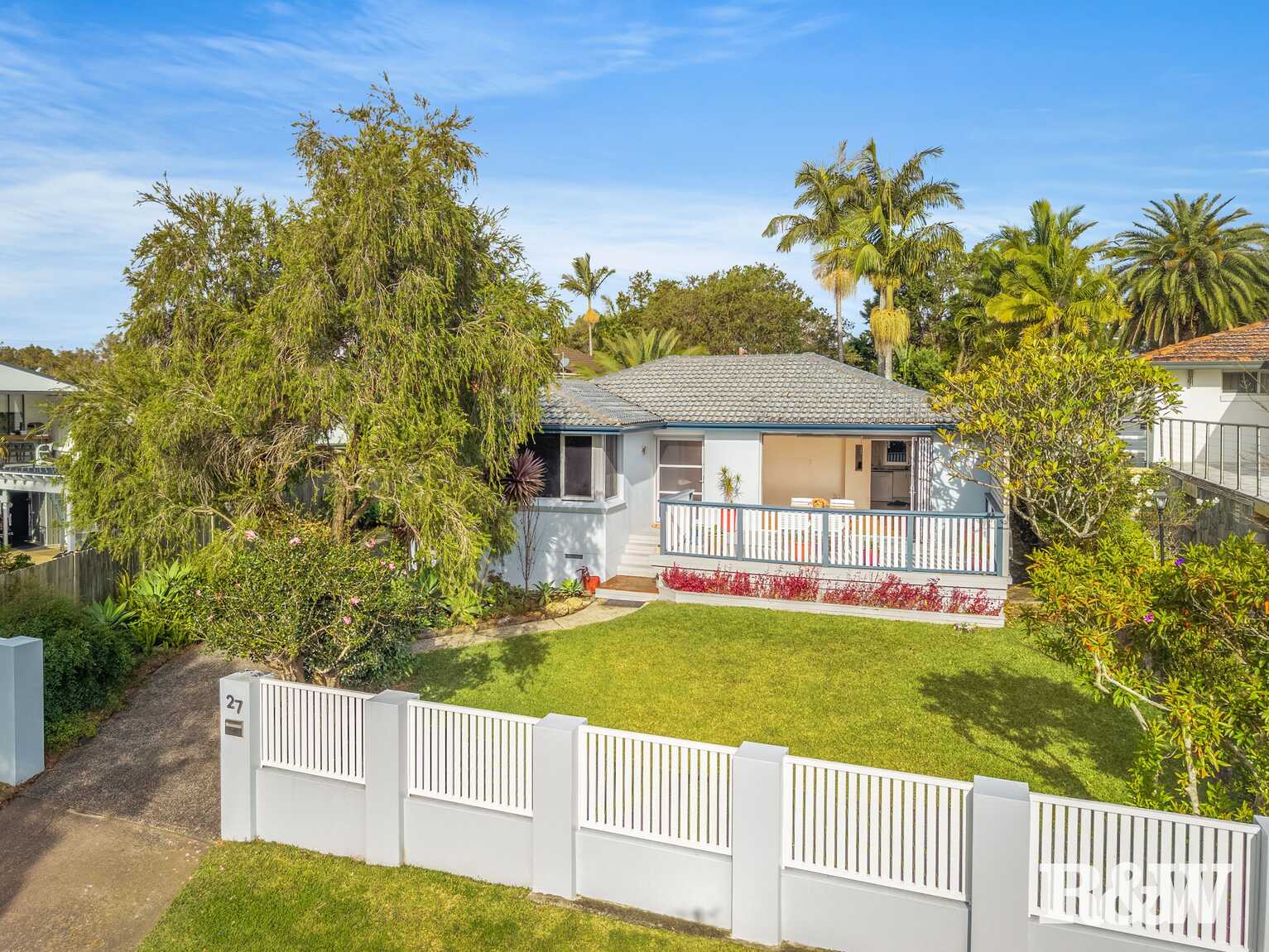 27 Matthews Parade Point Clare