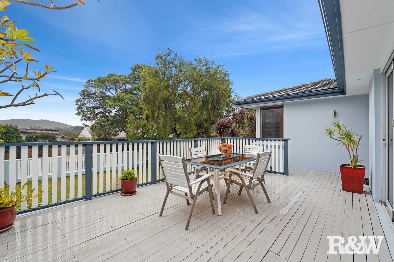 27 Matthews Parade Point Clare