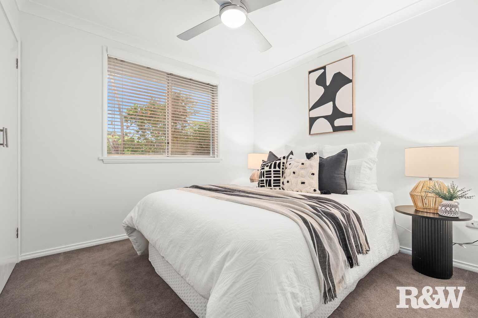 27 Matthews Parade Point Clare