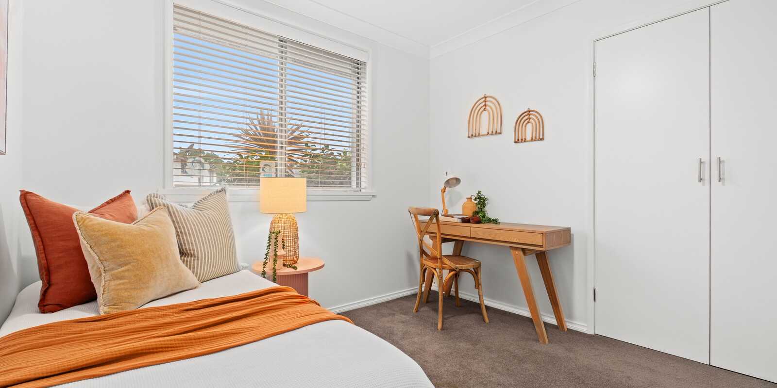 27 Matthews Parade Point Clare