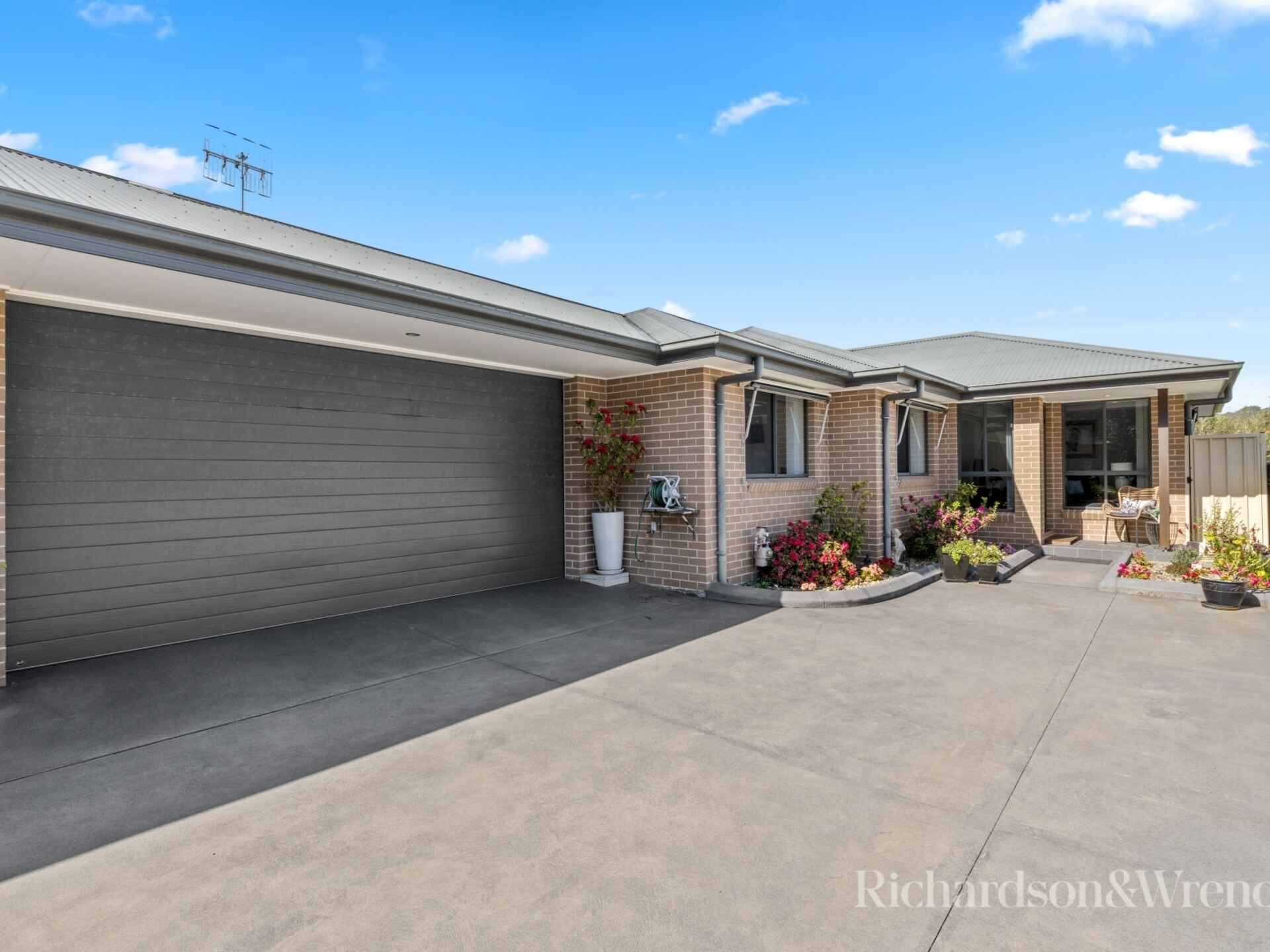2/16 Hood Street Ettalong Beach