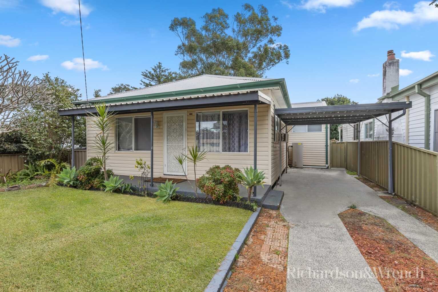 19 Banksia Street Ettalong Beach 19 Banksia Street Ettalong Beach