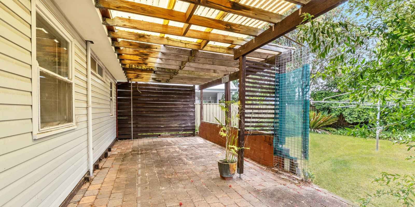 24 Camellia Circle Woy Woy