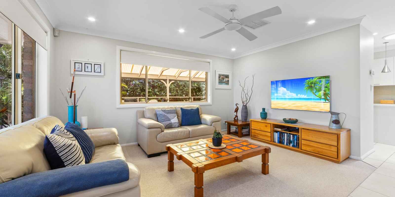 8 Telopea Street Booker Bay 8 Telopea Street Booker Bay