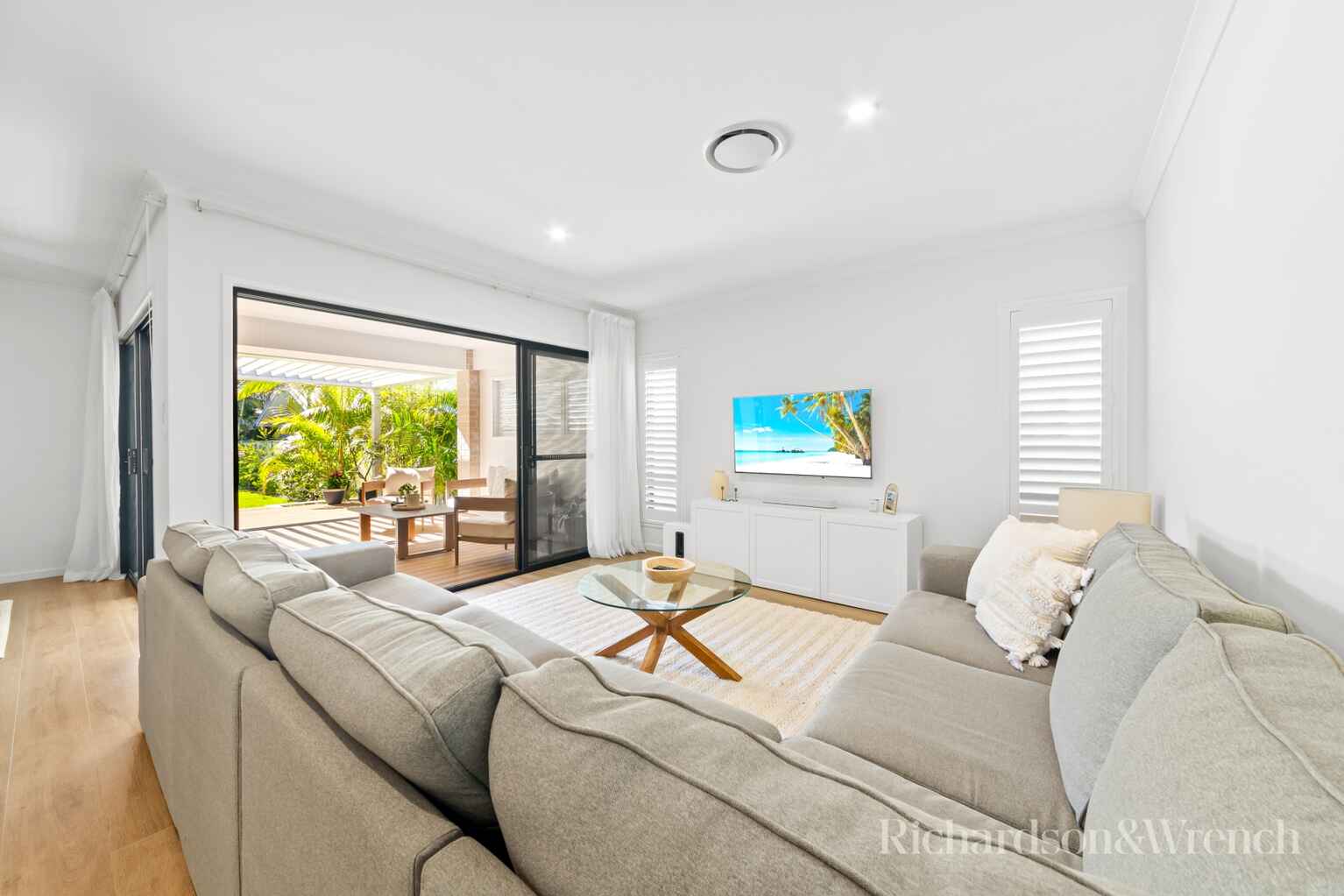 26 Davis Street Booker Bay