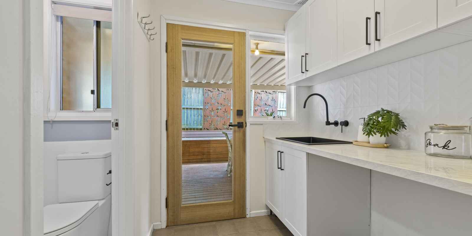 22 Warrawilla Road Wyoming 22 Warrawilla Road Wyoming