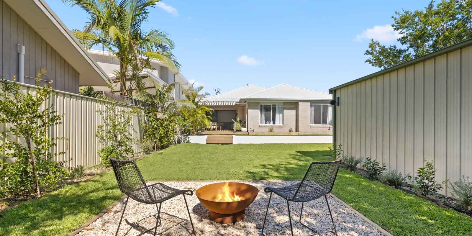 26 Davis Street Booker Bay 26 Davis Street Booker Bay