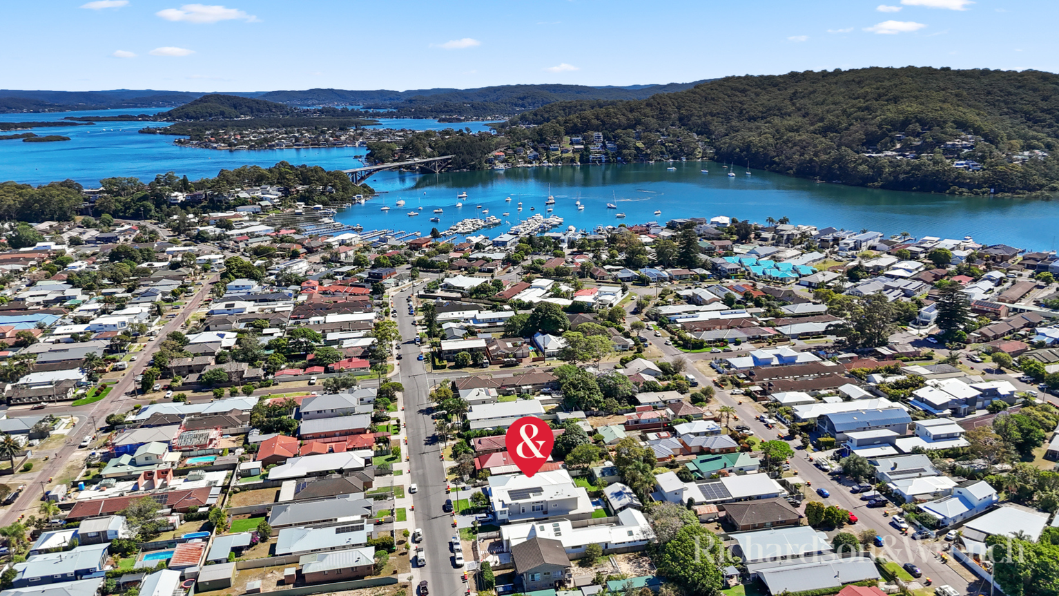 26 Davis Street Booker Bay 26 Davis Street Booker Bay