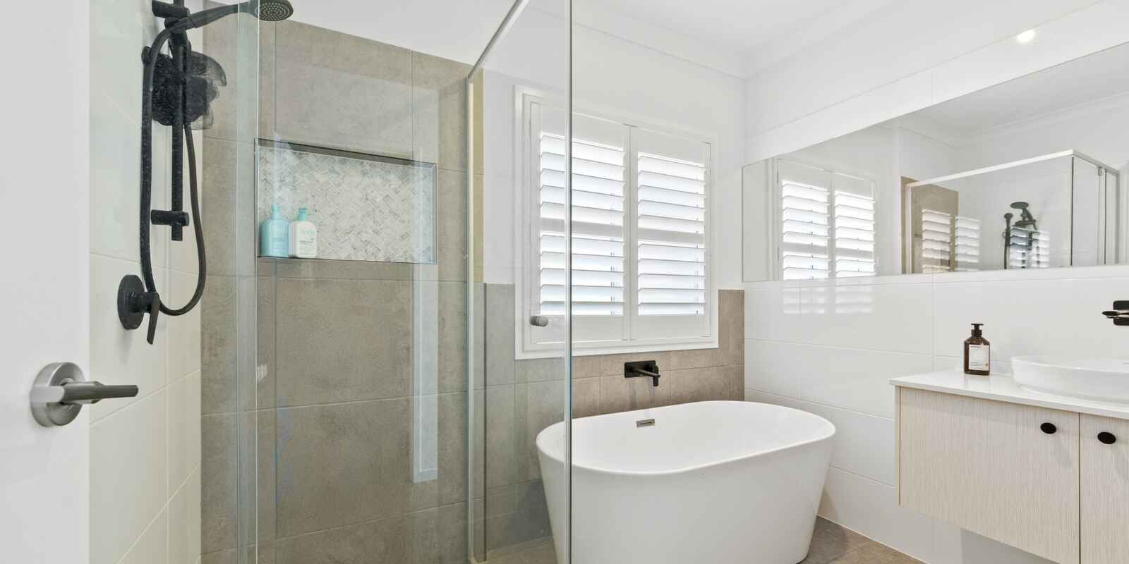 26 Davis Street Booker Bay 26 Davis Street Booker Bay