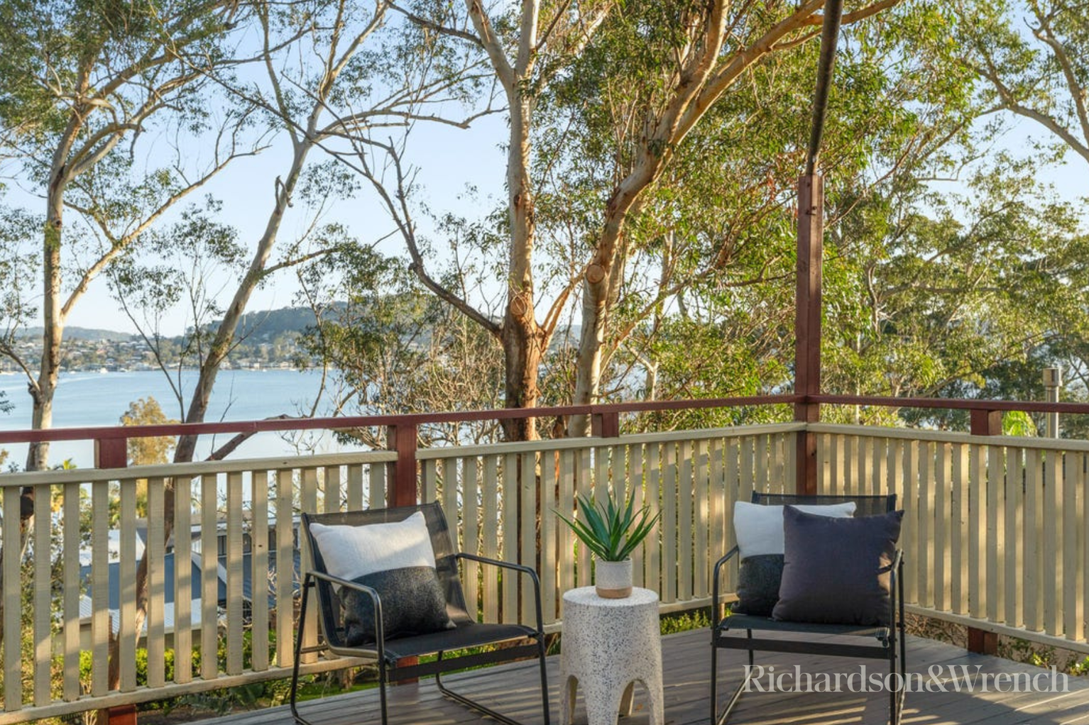 6 Lexington Parade Green Point