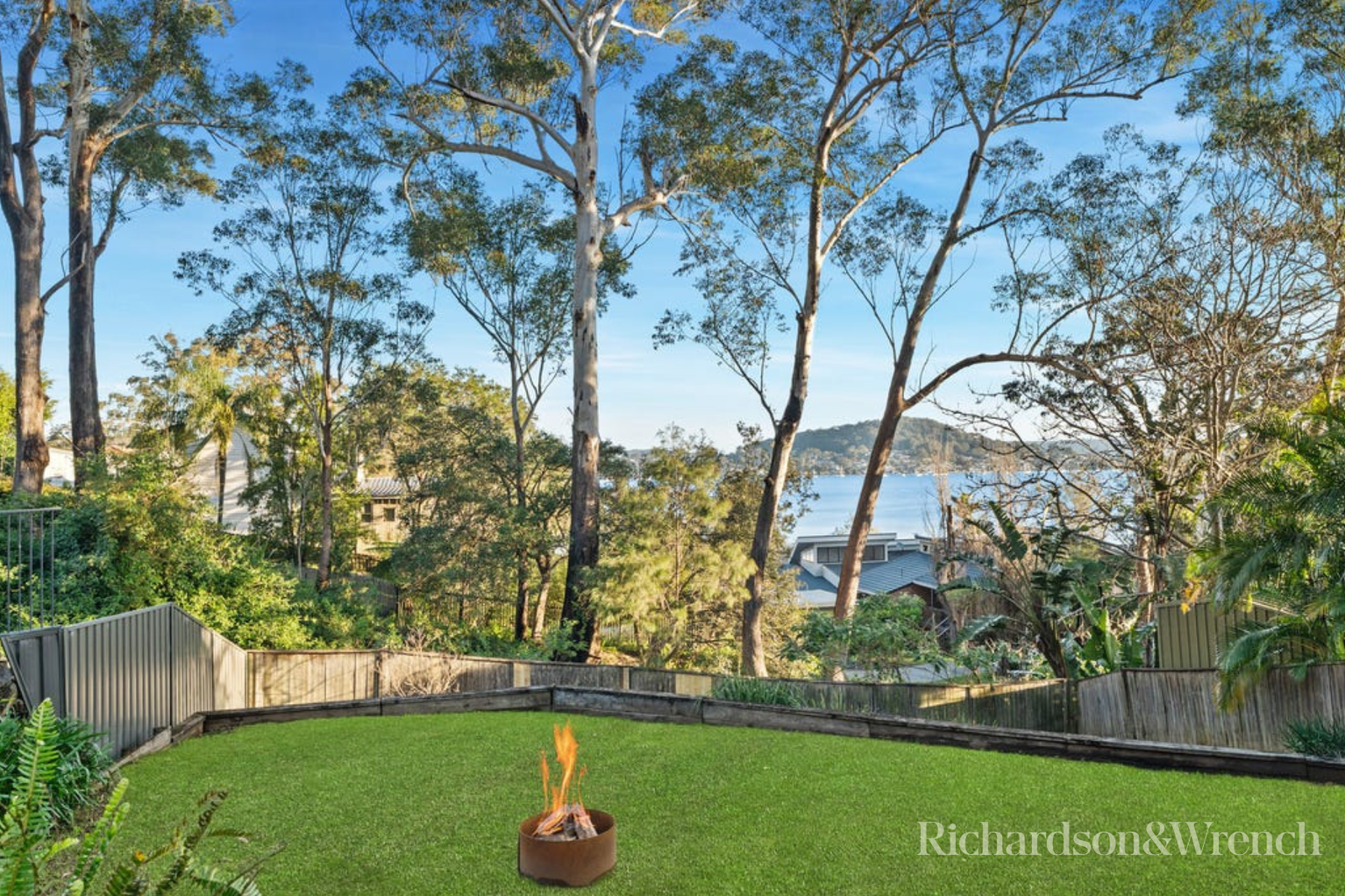 6 Lexington Parade Green Point