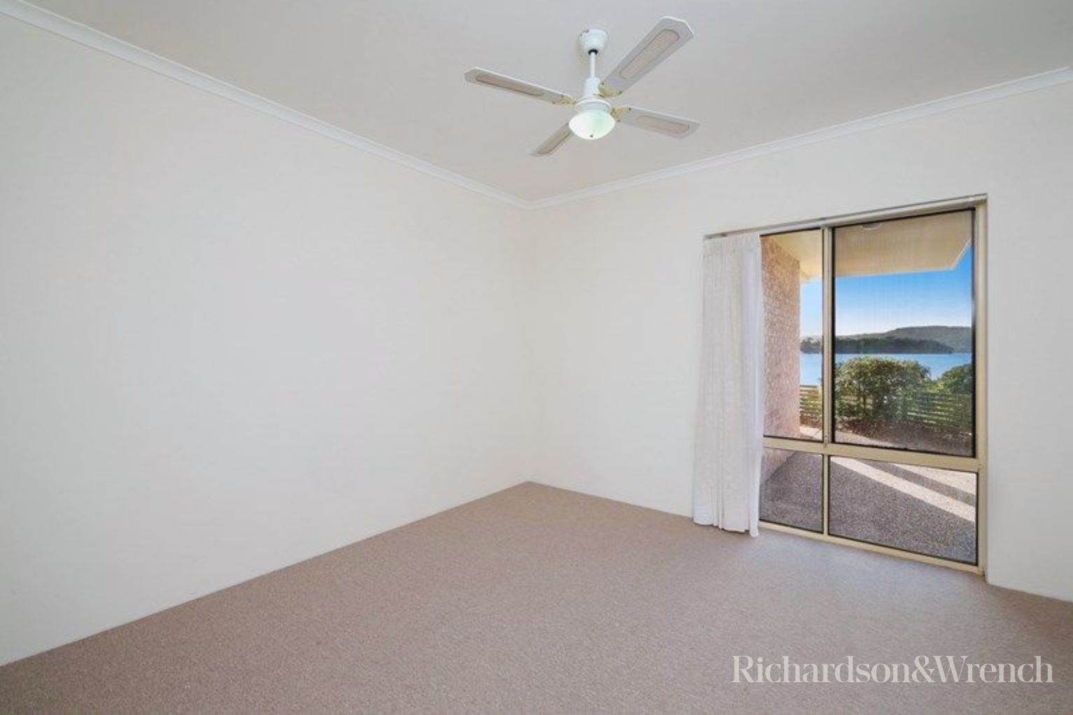 2/9-13 Kurrawa Avenue Point Clare