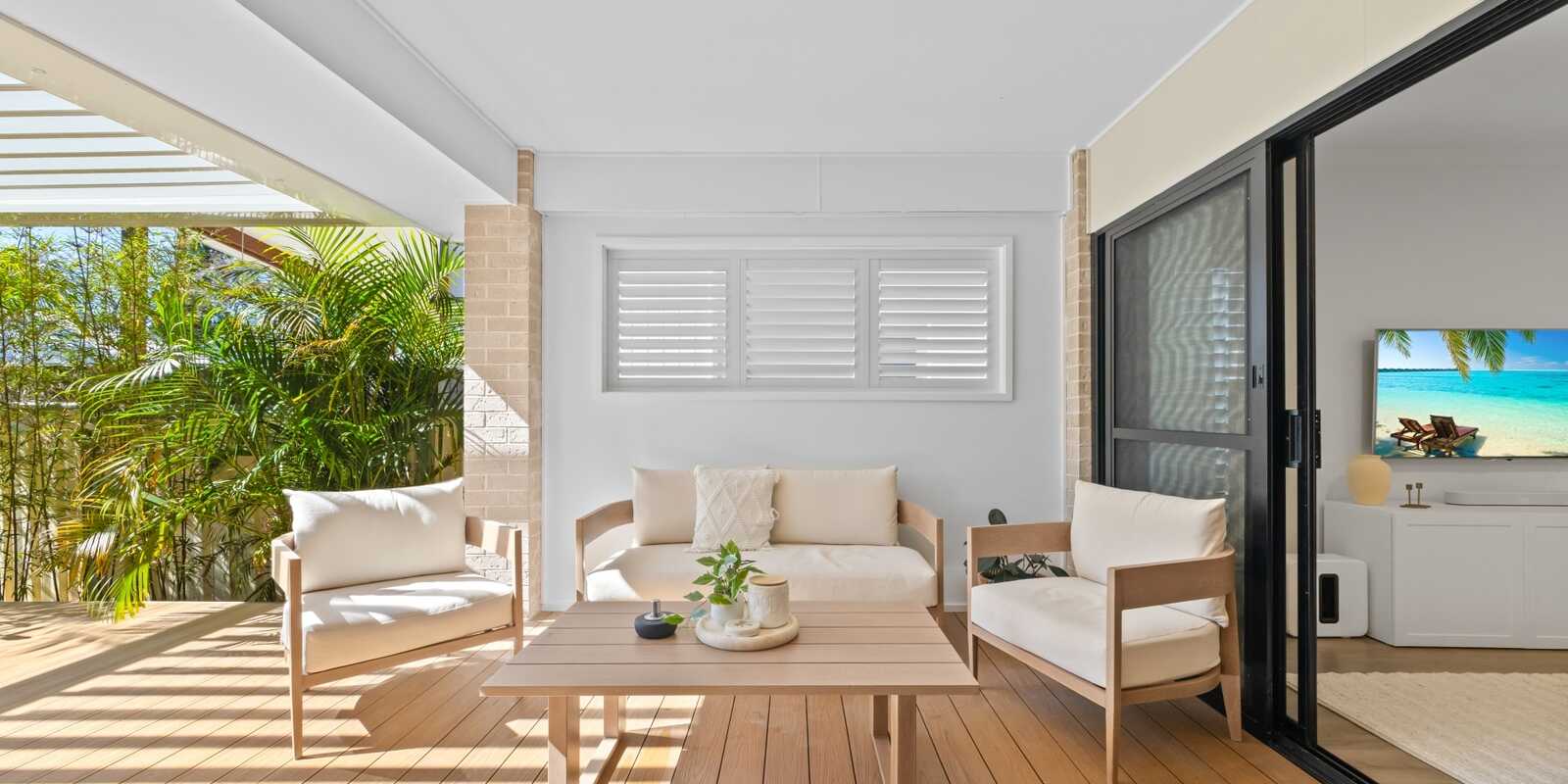 26 Davis Street Booker Bay 26 Davis Street Booker Bay