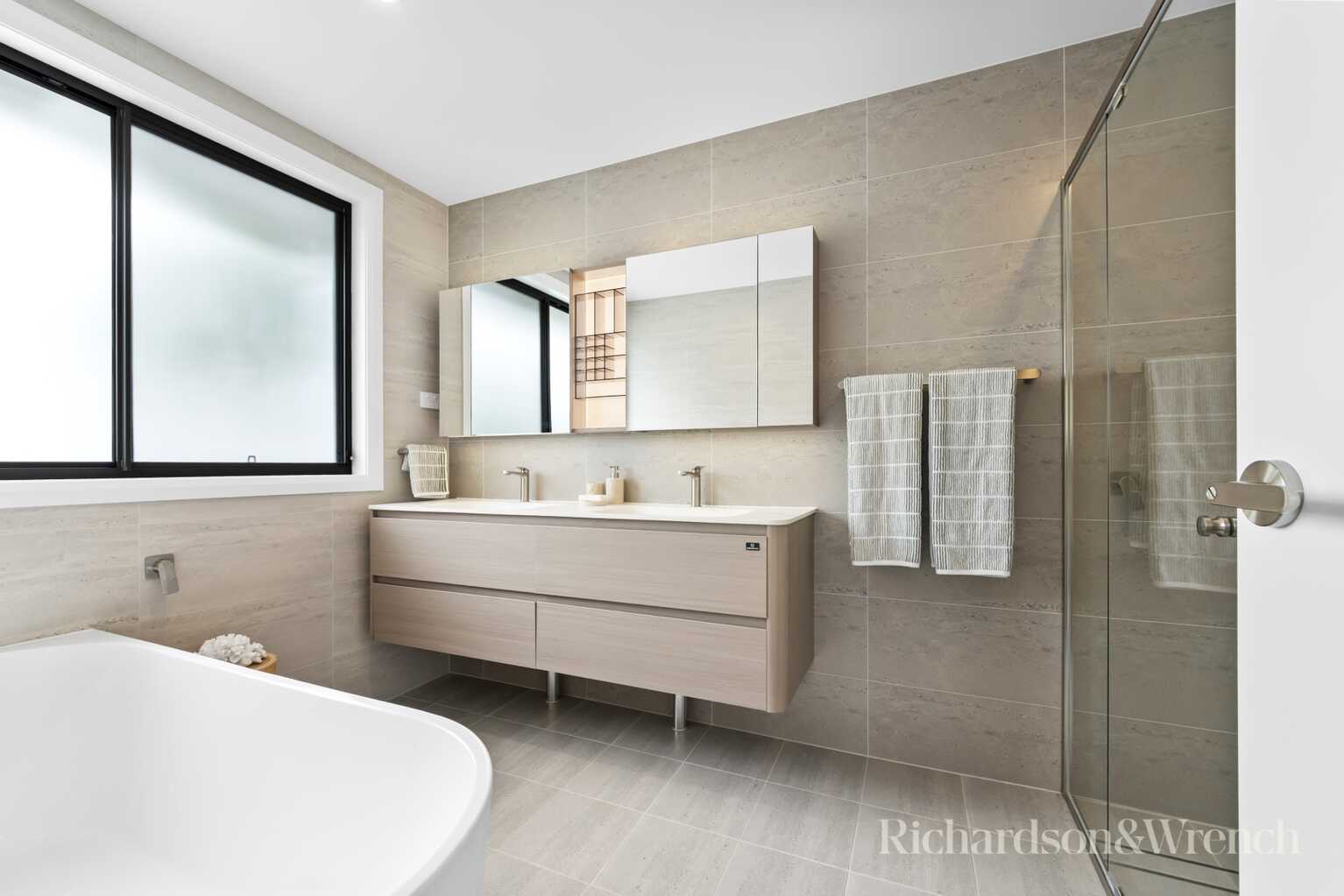 1,2&5/48-50 Gallipoli Avenue Blackwall 1,2&5/48-50 Gallipoli Avenue Blackwall