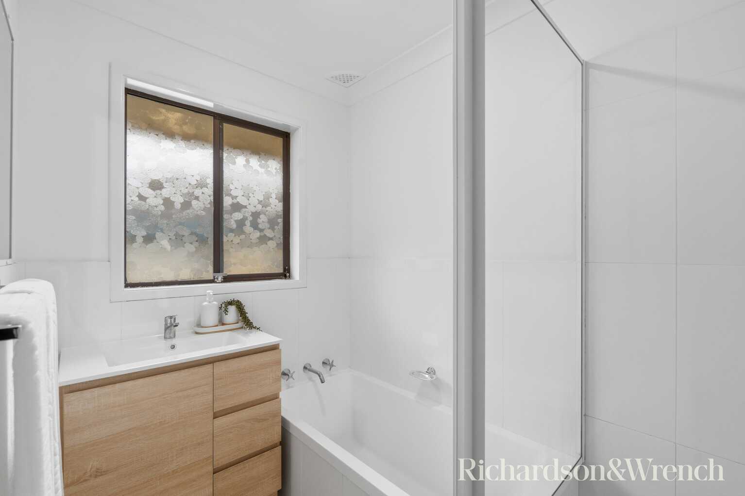 42 Bluefish Crescent Tascott 42 Bluefish Crescent Tascott