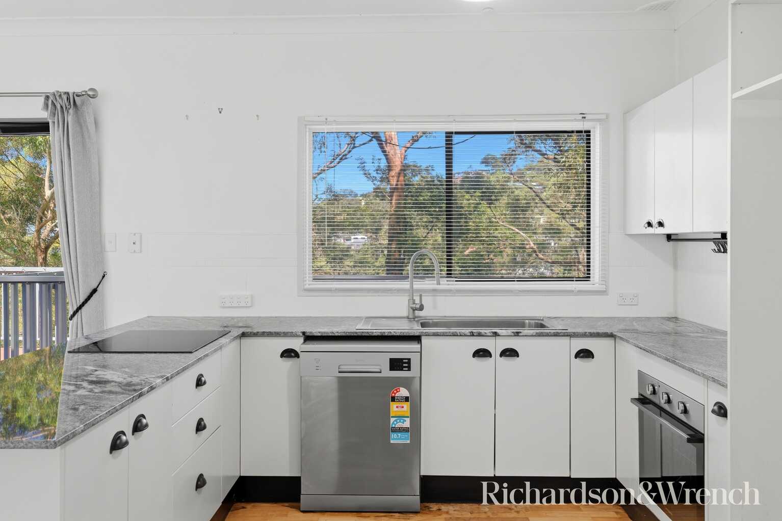 101 The Broadwaters Tascott