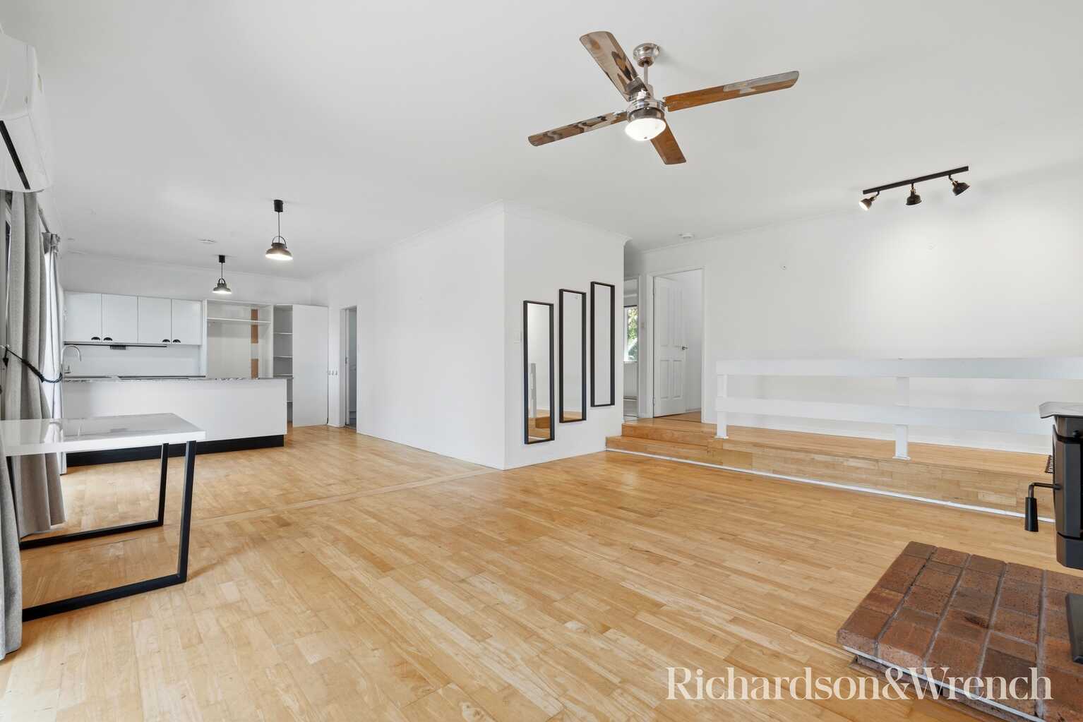 101 The Broadwaters Tascott