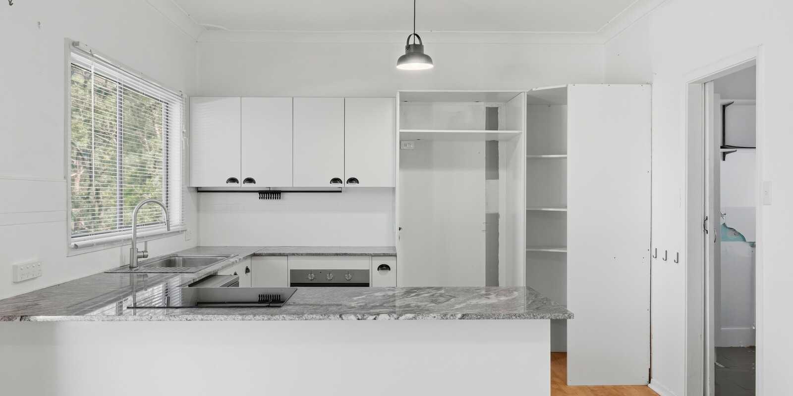 101 The Broadwaters Tascott